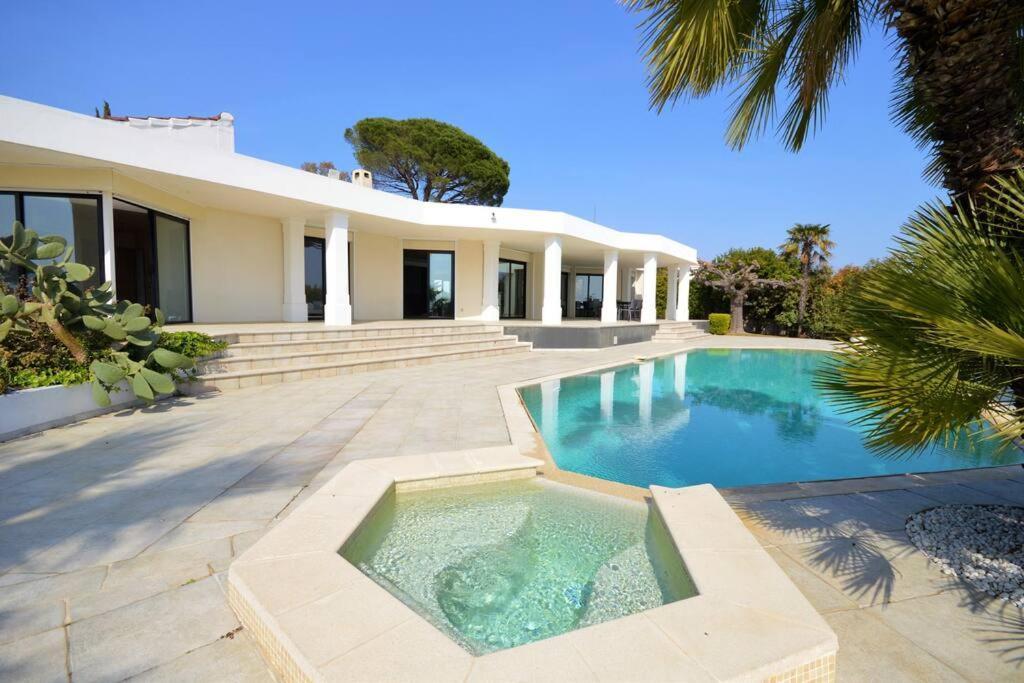 Villa Vue Mer Avec Piscine Au Calme Cannes Exterior foto